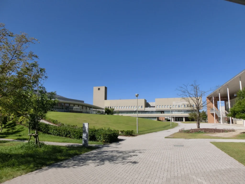 海陽中等教育学校
